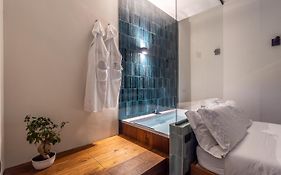 Palazzo Italia Suites
